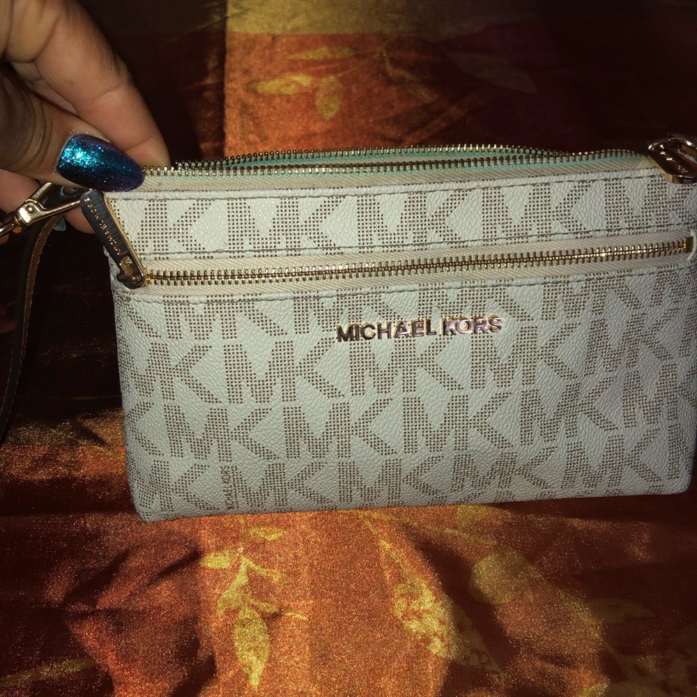 Michael Kors Wristlet